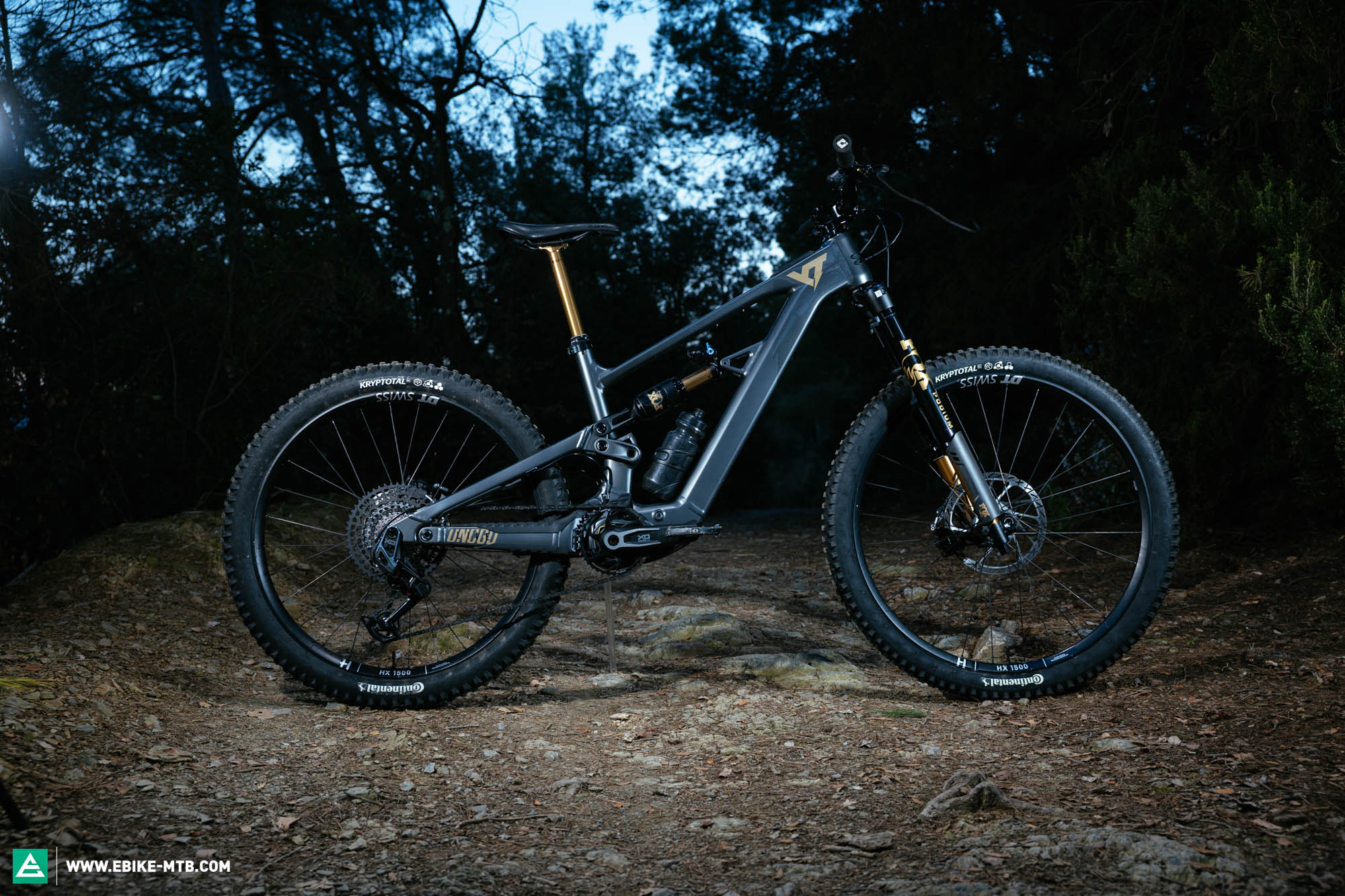 YT DECOY X – pierwszy aluminiowy eMTB marki YT z napędem Avinox