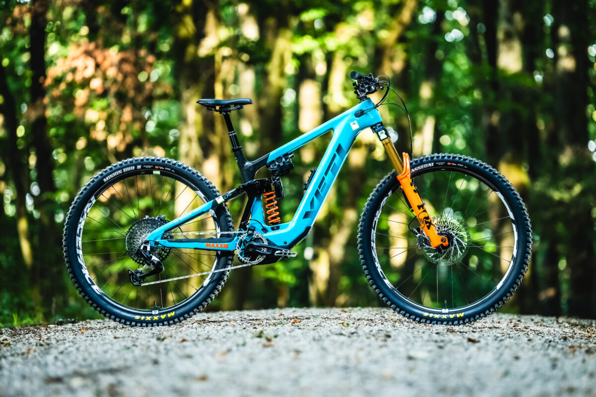 Pimp My E-Bike: Yeti LTe Chrisa Rothenbacha – Bosch CX-R, Fox Live Valve Neo i Race Face